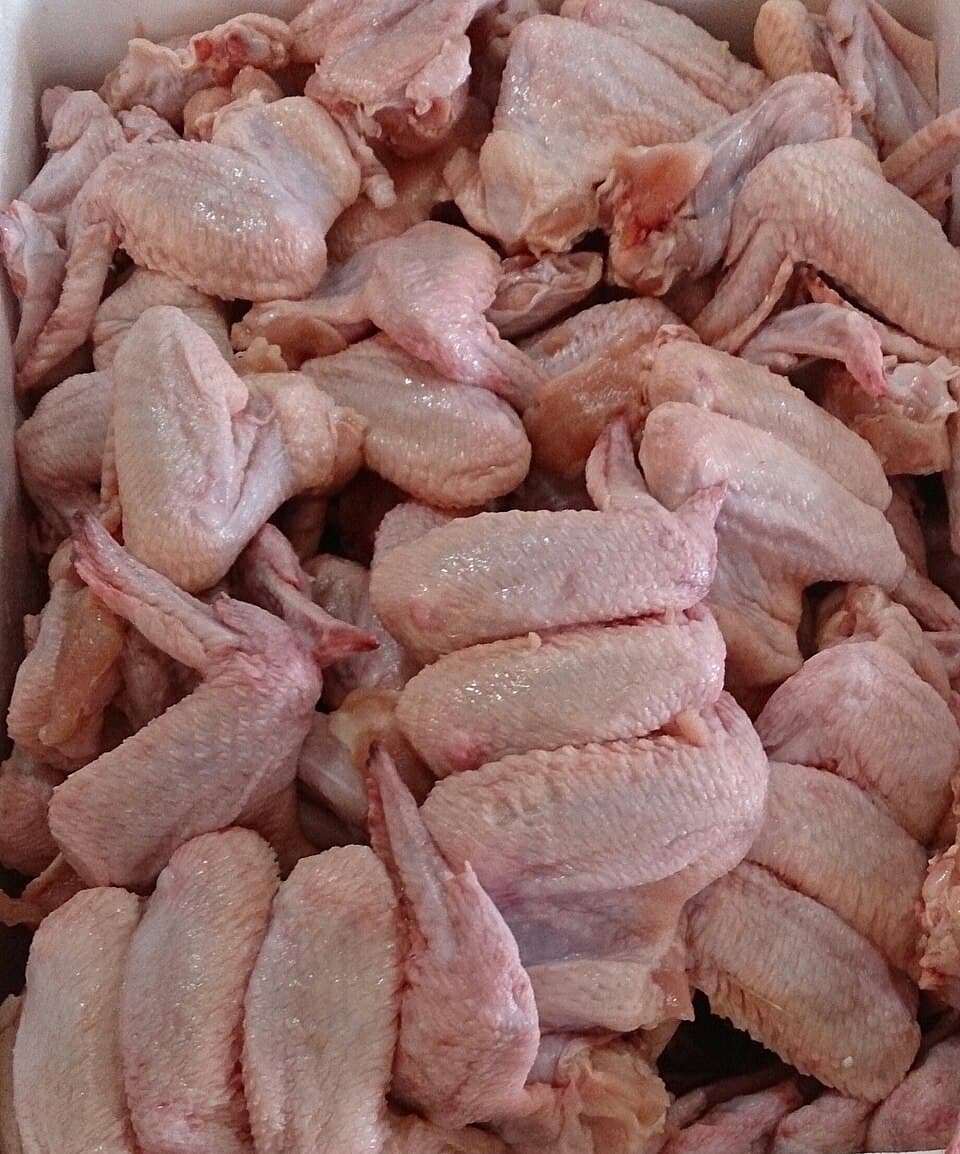 Raw chicken wings